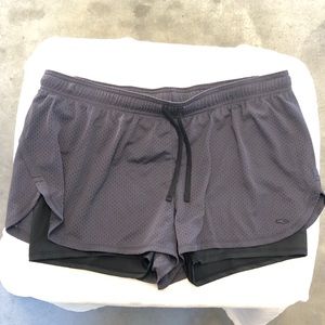 Champion shorts with compression